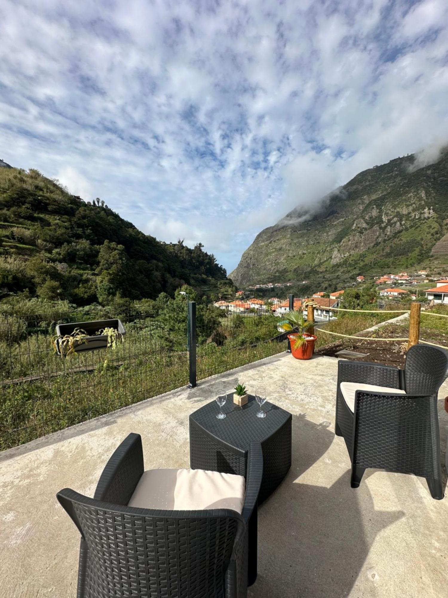 The Green Valley House Sao Vicente  Ngoại thất bức ảnh