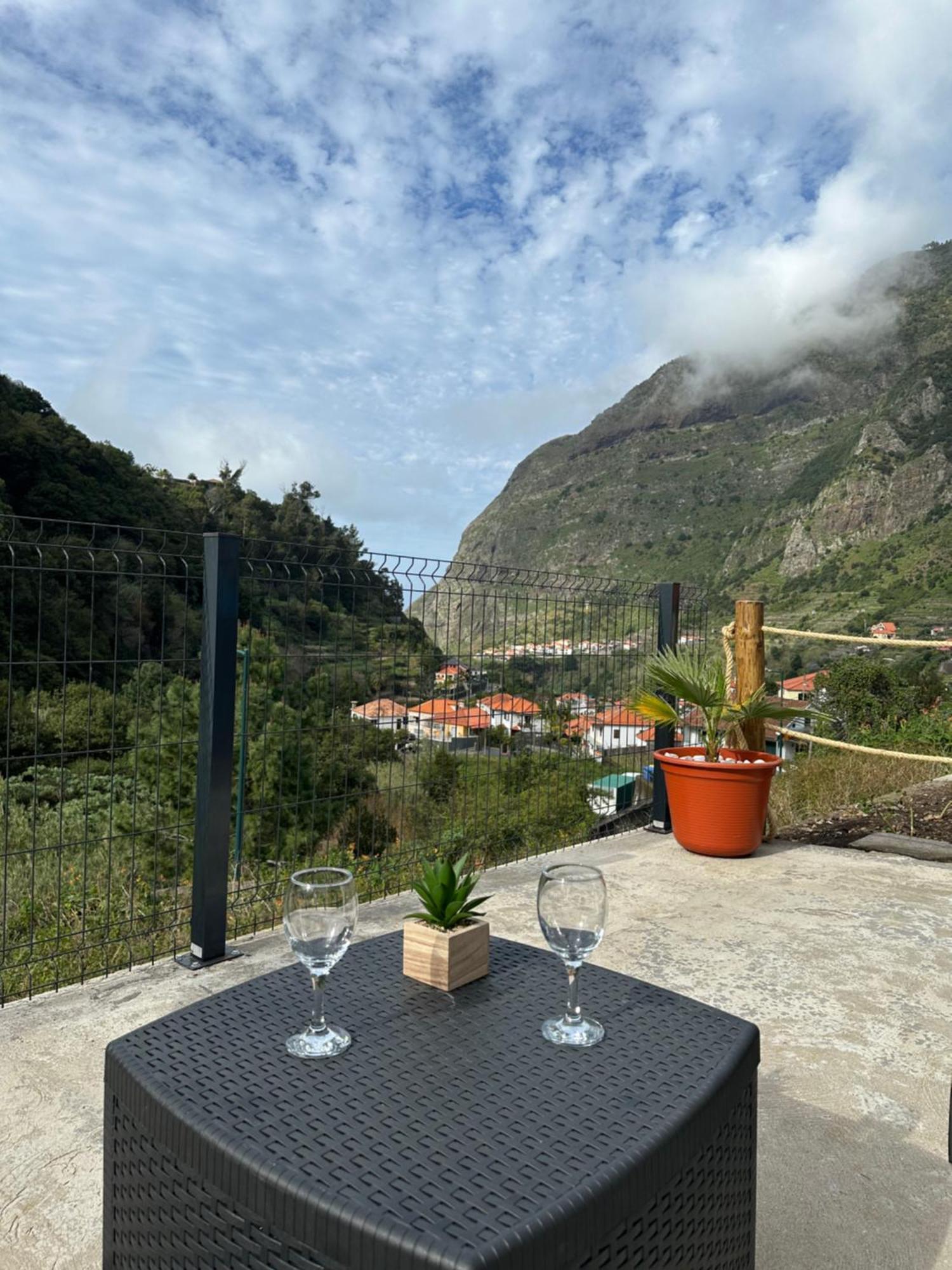 The Green Valley House Sao Vicente  Ngoại thất bức ảnh