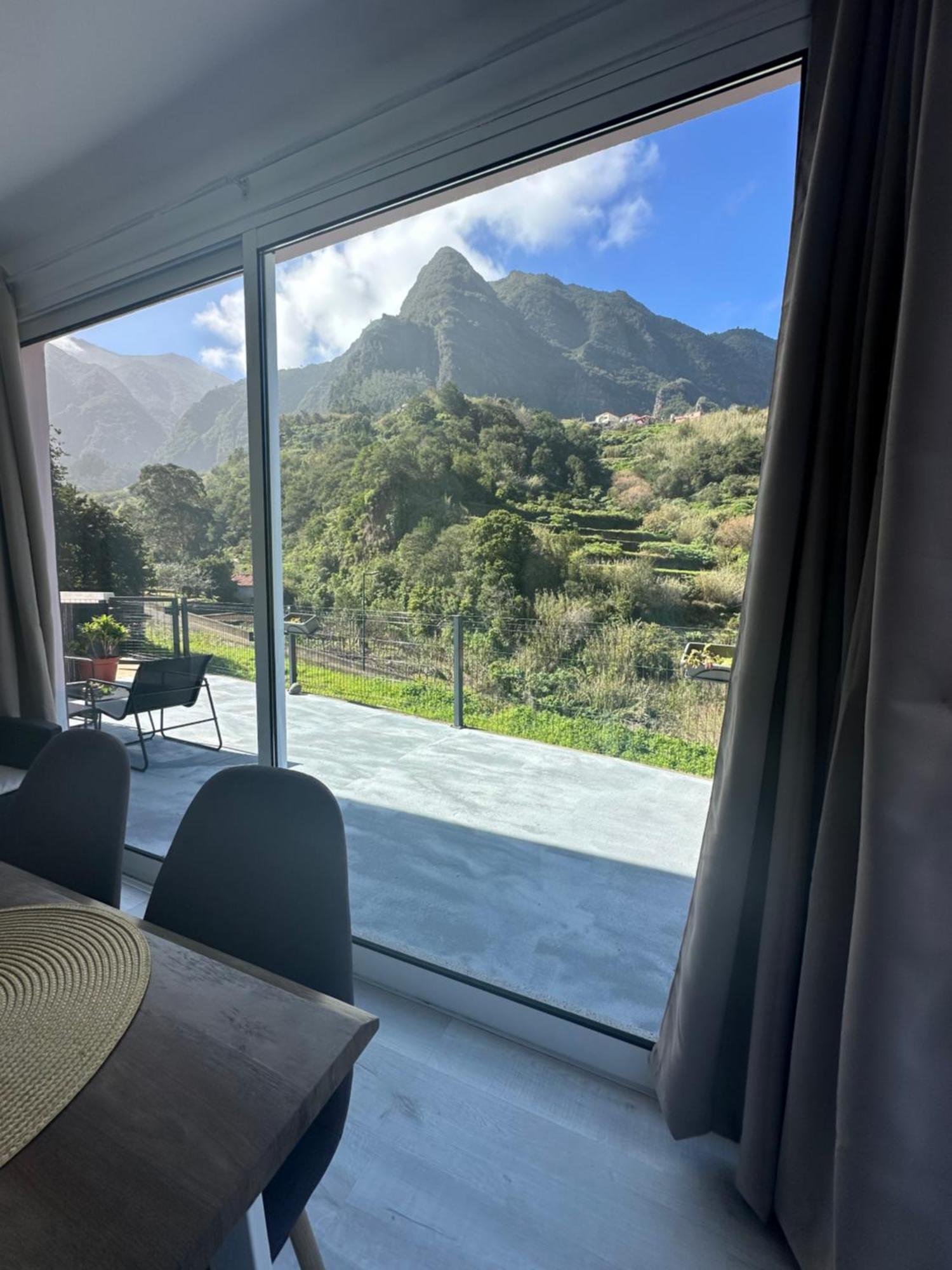 The Green Valley House Sao Vicente  Ngoại thất bức ảnh